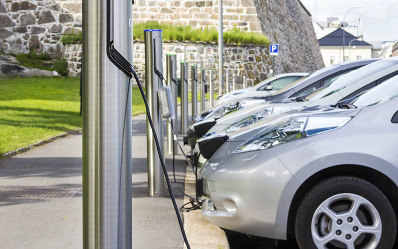 acelec-charge-installateur-borne-vehicule-electrique-flotte-entreprise-societe